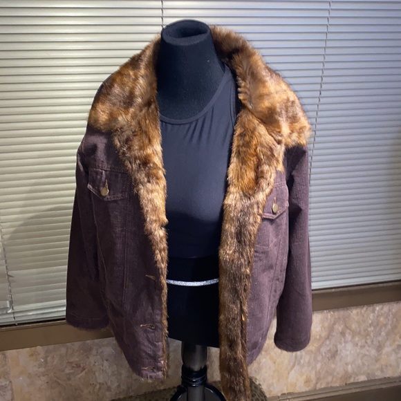 VINTAGE DENIM & COMPANY CHOCOLATE DENIM IN LINED FAUX MINK BUTTON DOWN COAT L - Picture 3 of 9